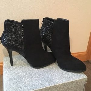 Heeled booties